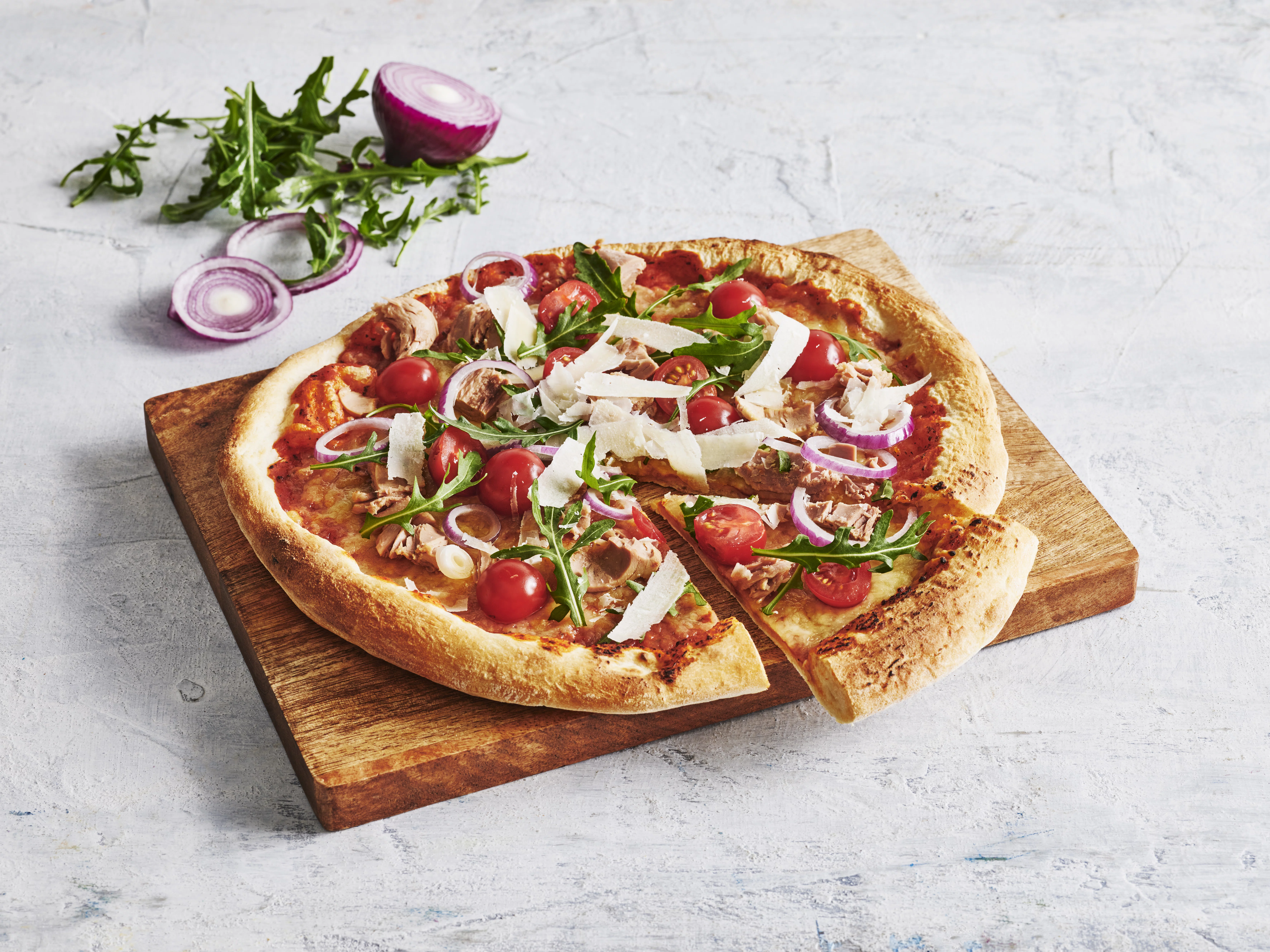 PIZZA PERFETTISSIMA TONNO